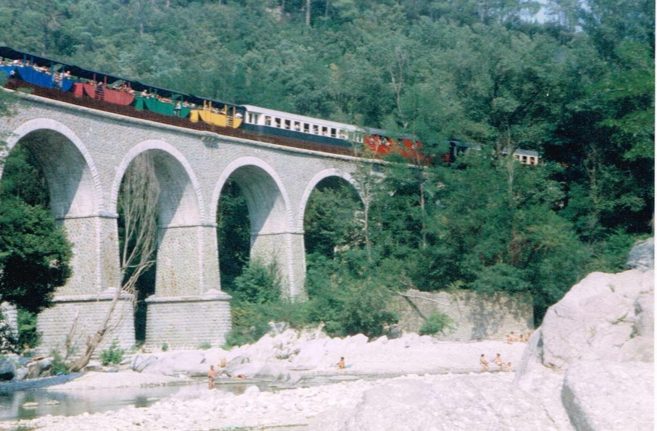 Retour Aux Sources Villa Sauve Kültér fotó